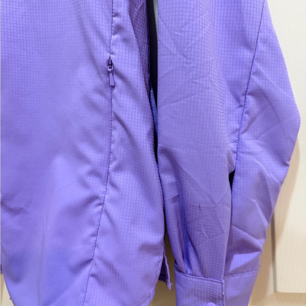 Columbia Women’s Fishing Shirt - Picture 3 of 3